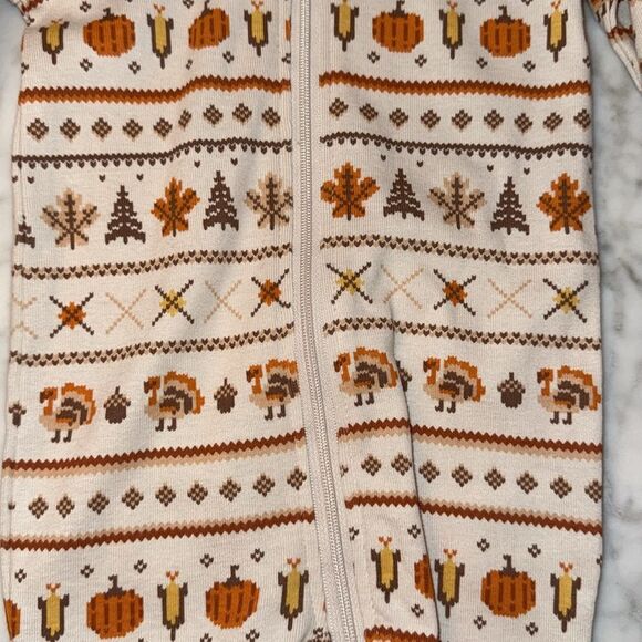 NWT Petit Lem Cream & Orange Fall Thanksgiving Pumpkin Patterned Kids Footie - Picture 6 of 7